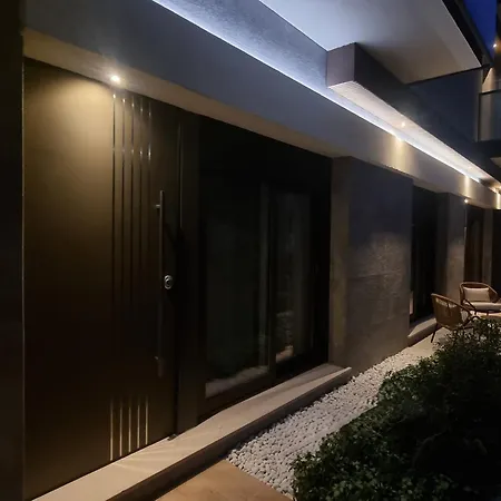 Apartment La Ginestra C&b House And