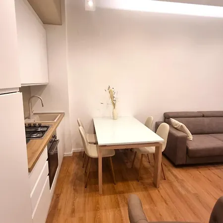 Apartment La Ginestra C&b House And