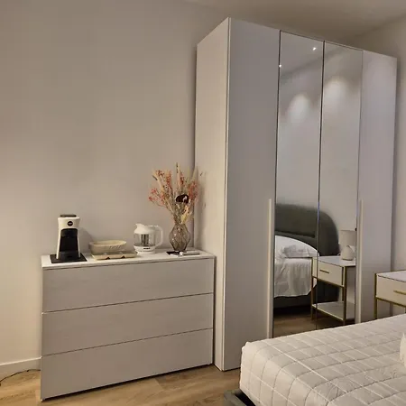 Apartment La Ginestra C&b House And