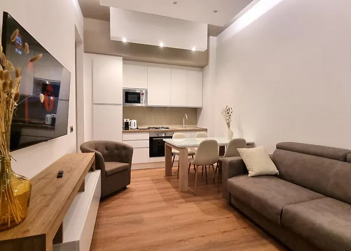 Apartamento La Ginestra C&b House And *